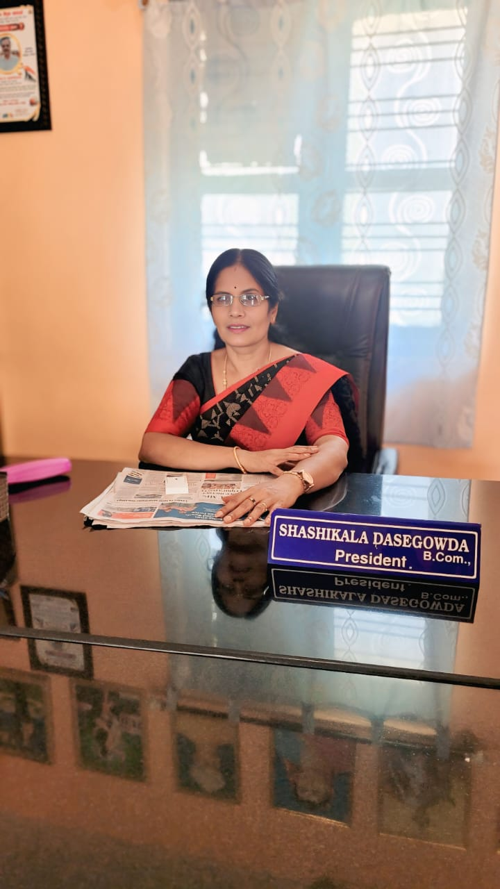 Principal & Head Mistress Mrs. Shylashri